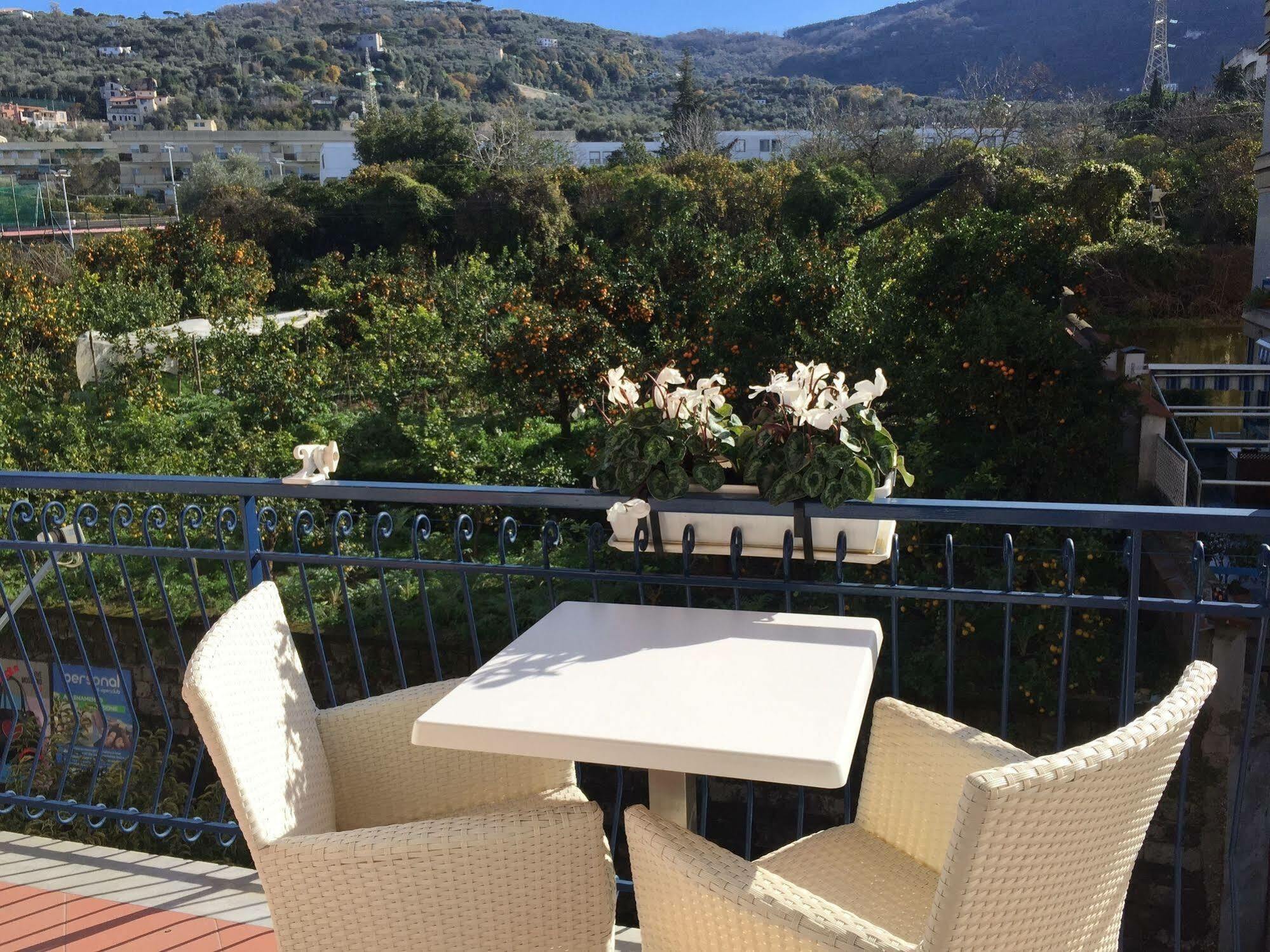 Bougainvillea Relais Sorrento Exteriör bild